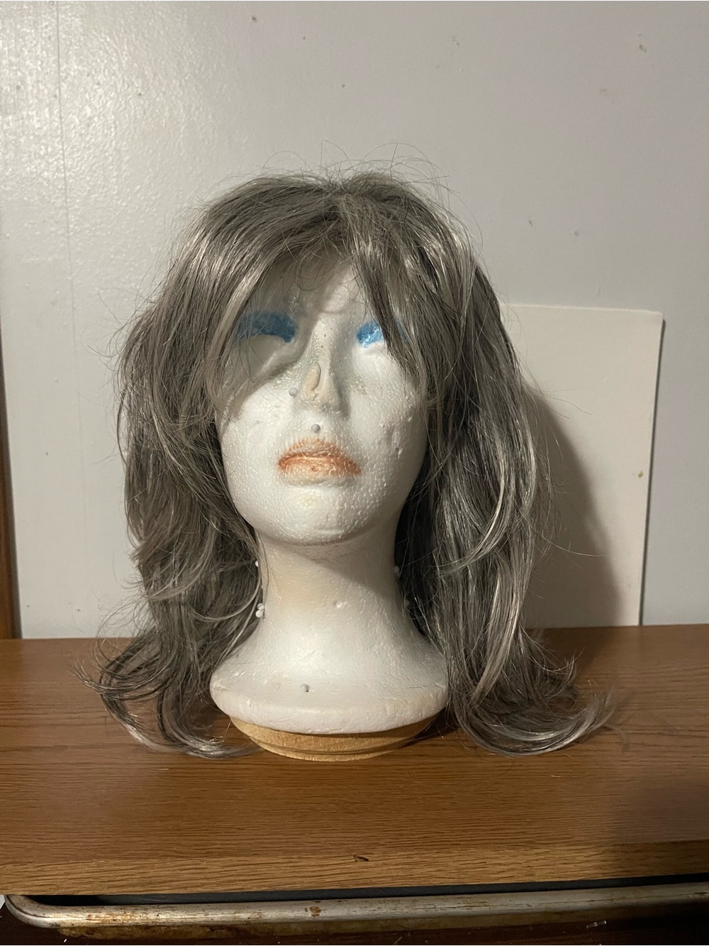 Gabor Silver Gray Layered Wig with Soft Waves